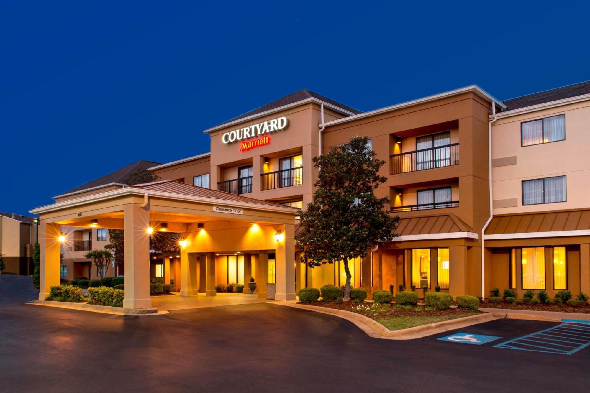 Courtyard Tuscaloosa Hotel Ngoại thất bức ảnh
